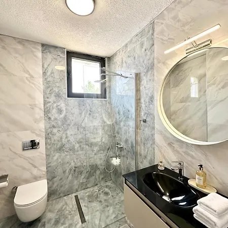 Villa Newly Built Brand-new Design With Private Pool Ula